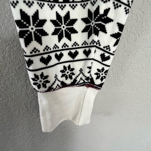 PJ Salvage. S. Set top and bottoms. Like new. make an offer - Picture 6 of 11